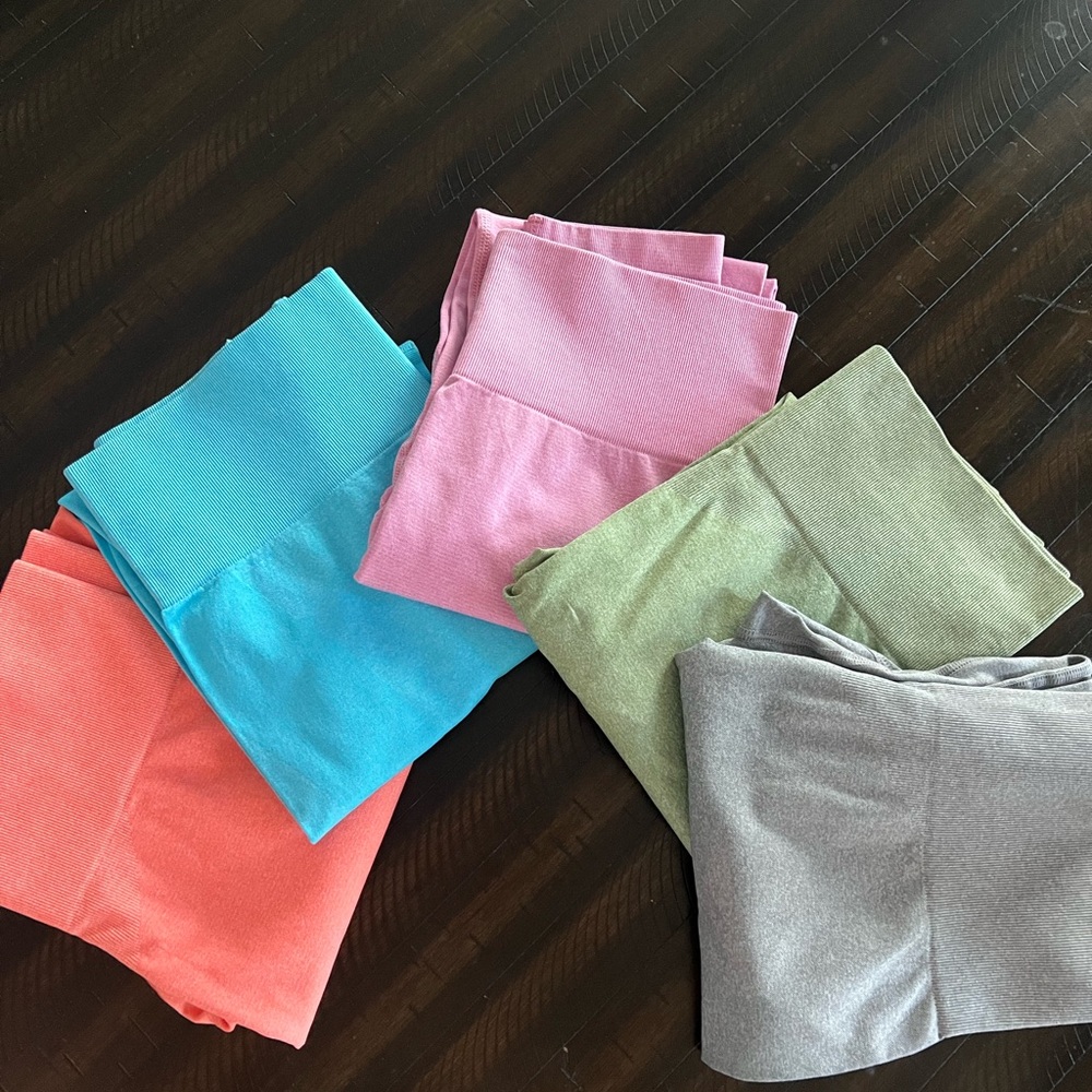 Colorful Activewear Leggings Set